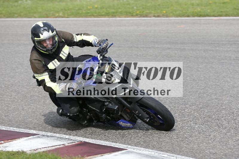 Archiv-2025/53 16.09.2025 Track Day Domi Aegerter ADR/Gruppe gelb/80